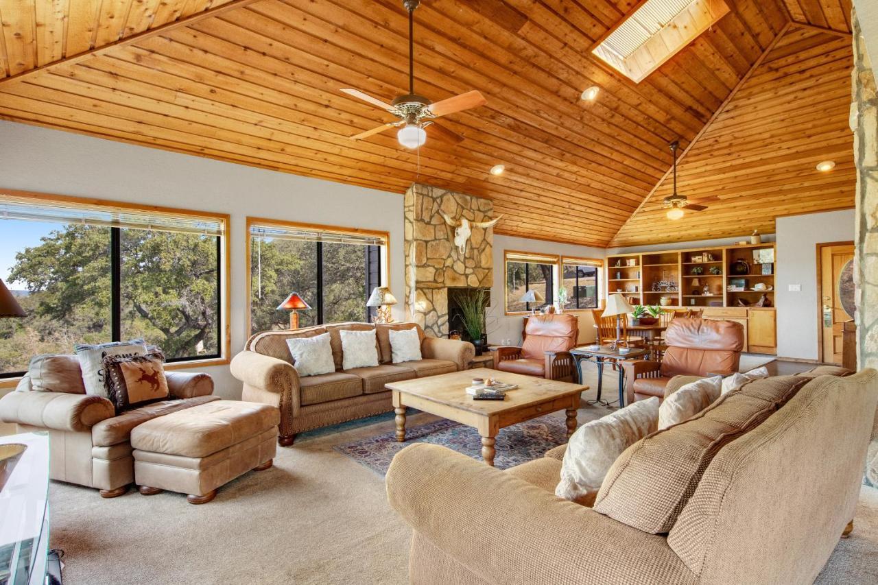 Spicewood Treehouse Vila Exterior foto